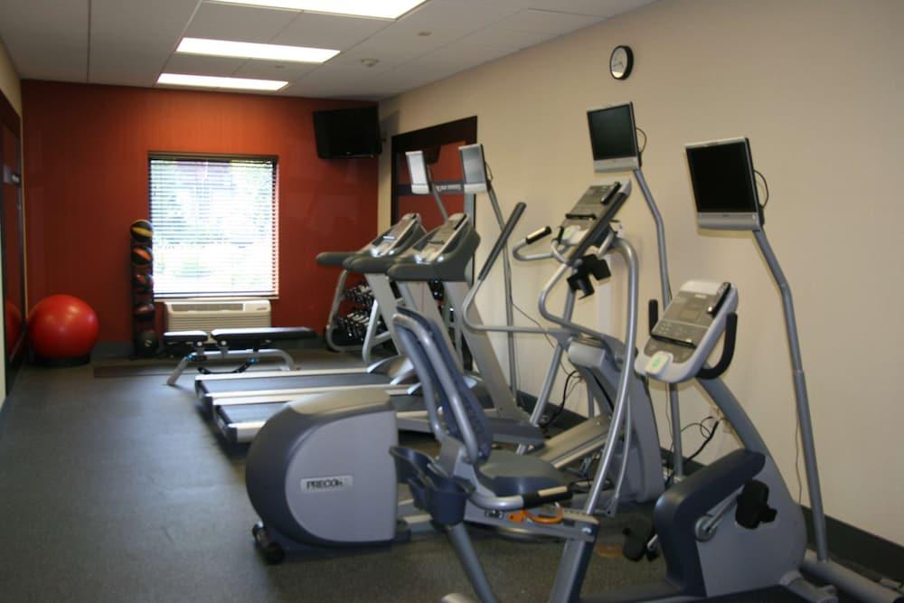 Hampton Inn By Hilton Garden City Long Island Экстерьер фото