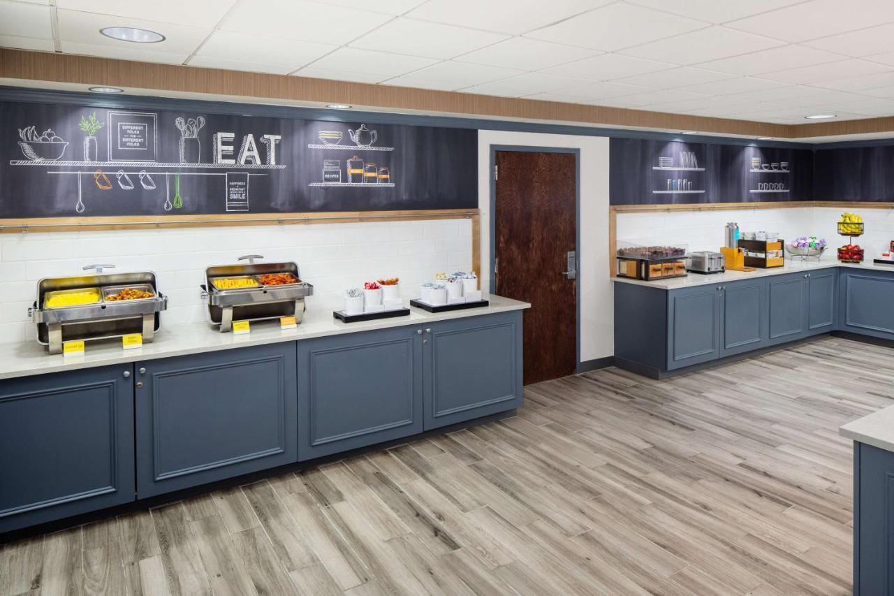 Hampton Inn By Hilton Garden City Long Island Экстерьер фото