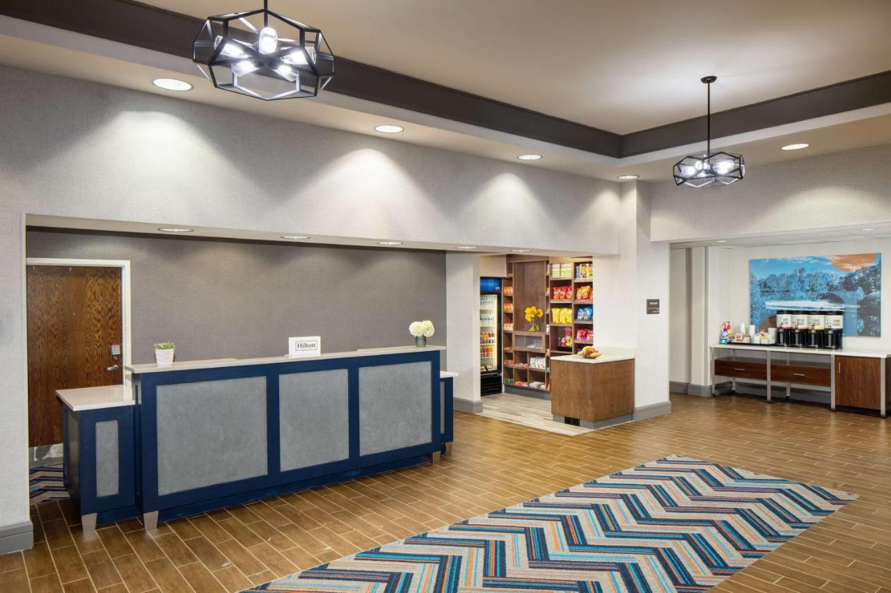 Hampton Inn By Hilton Garden City Long Island Экстерьер фото