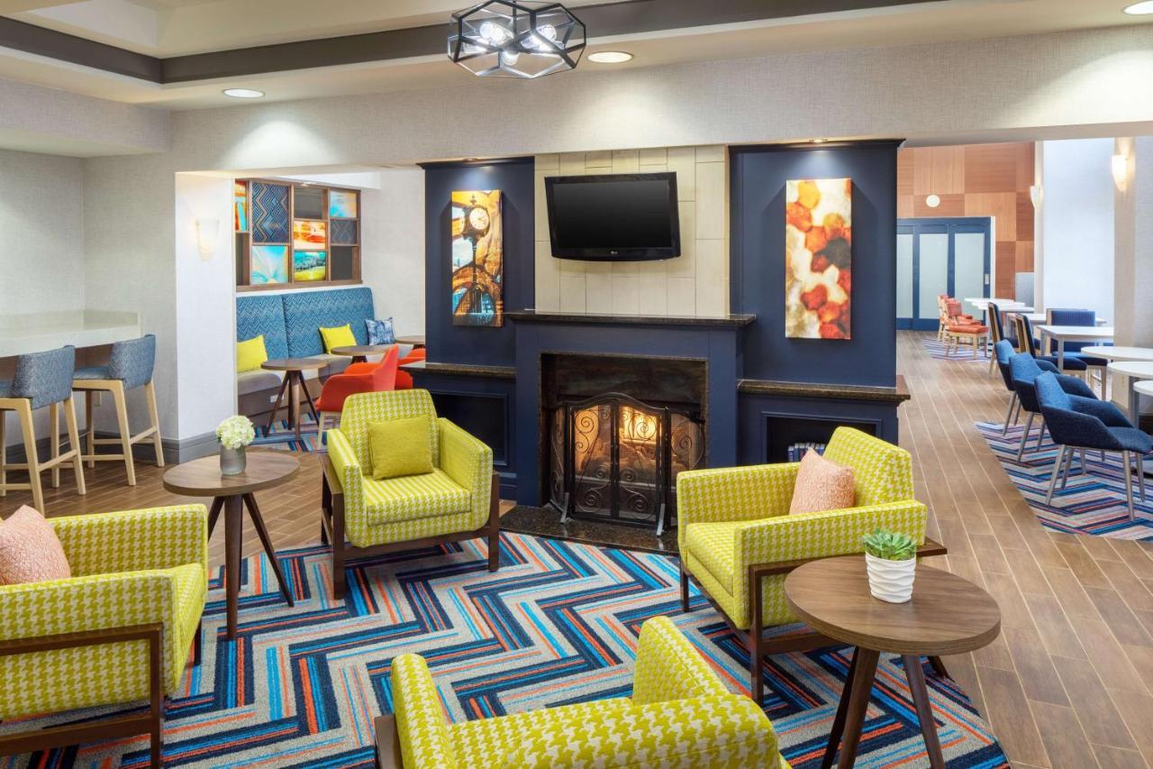 Hampton Inn By Hilton Garden City Long Island Экстерьер фото